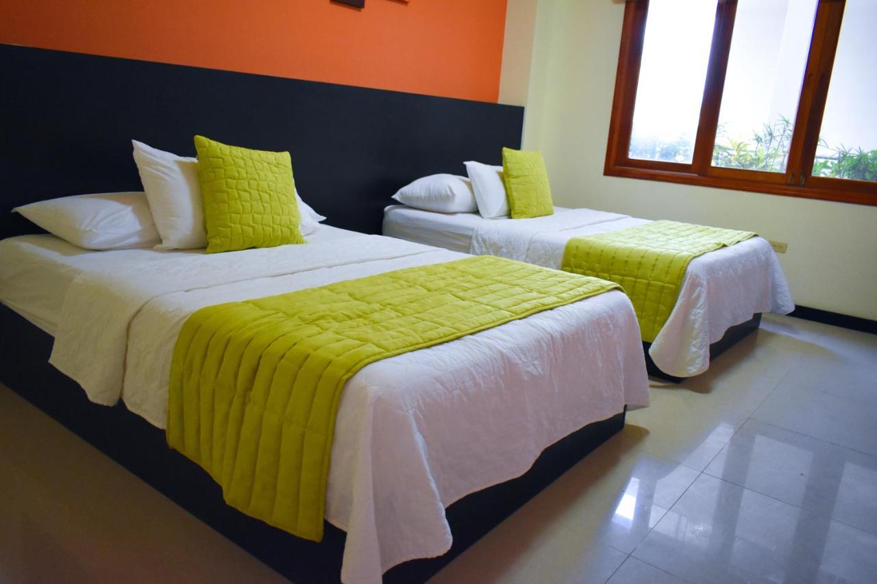Hotel La Laguna Galapagos Пуэрто-Вильямиль Экстерьер фото