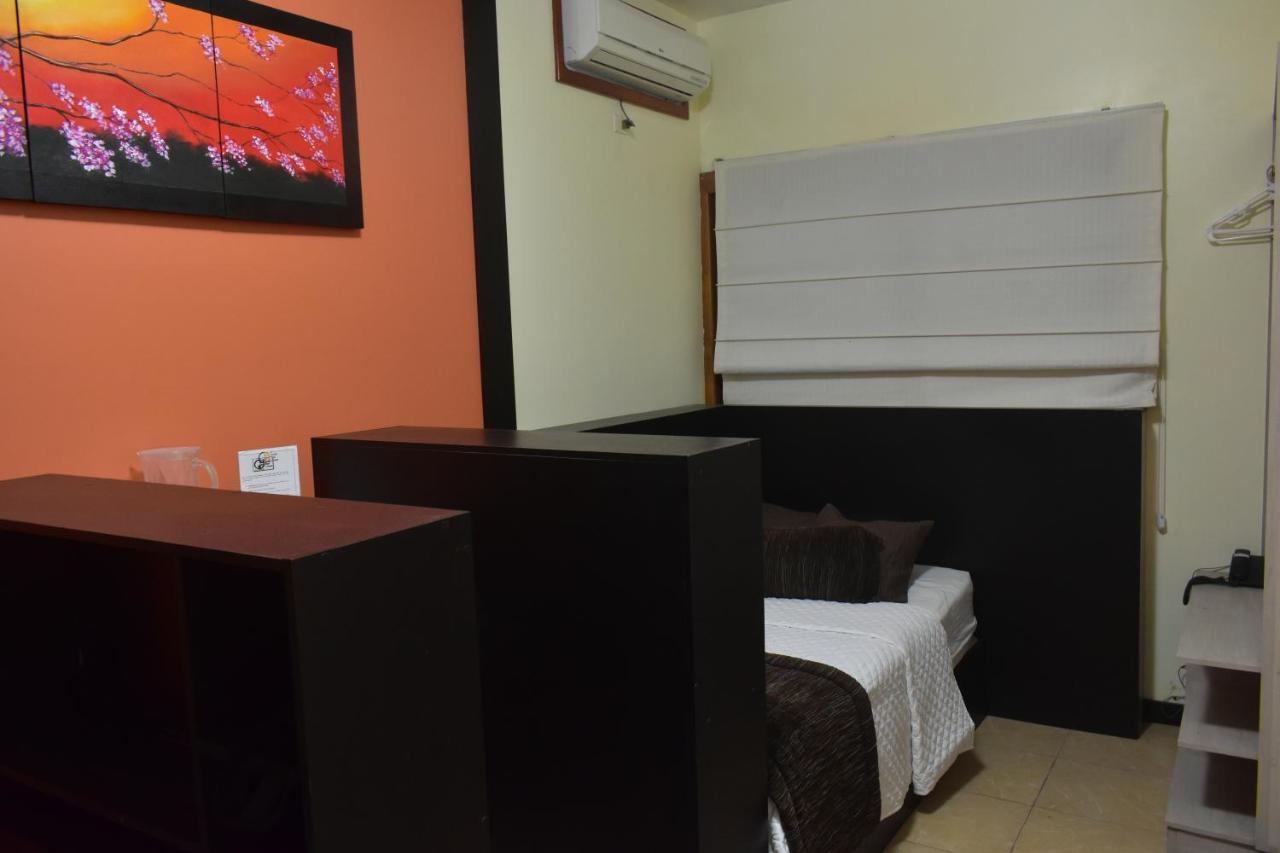 Hotel La Laguna Galapagos Пуэрто-Вильямиль Экстерьер фото