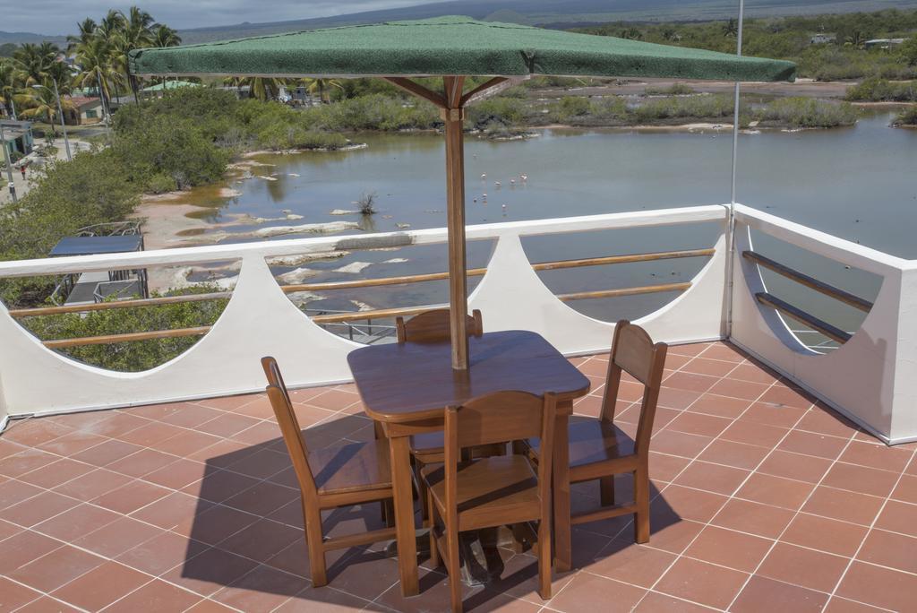 Hotel La Laguna Galapagos Пуэрто-Вильямиль Экстерьер фото