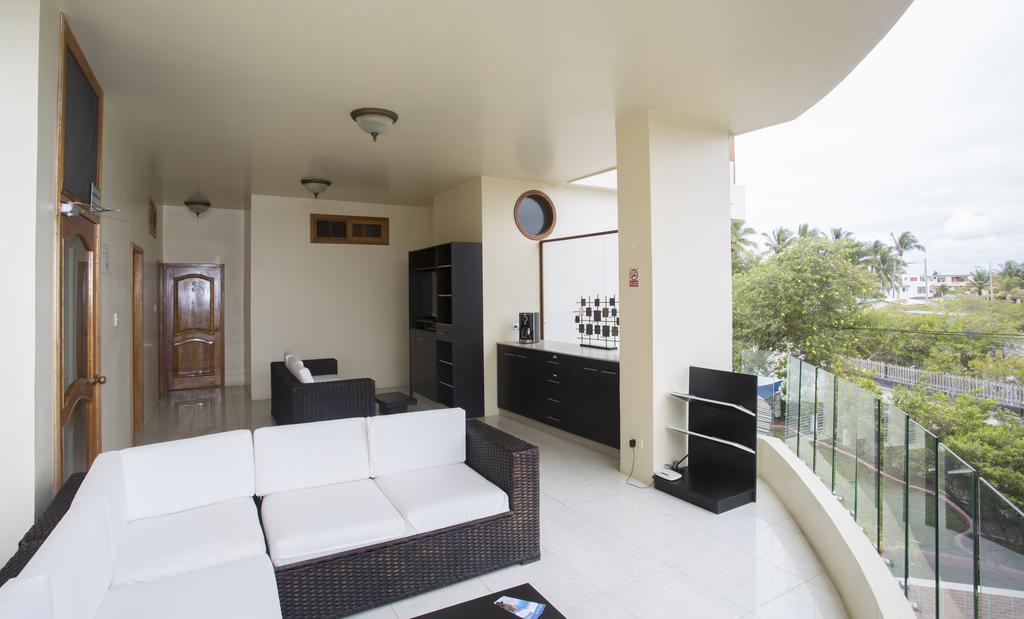 Hotel La Laguna Galapagos Пуэрто-Вильямиль Экстерьер фото
