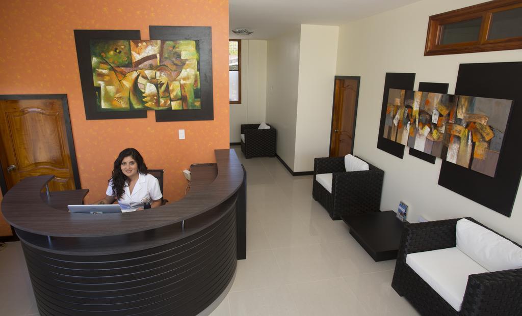 Hotel La Laguna Galapagos Пуэрто-Вильямиль Экстерьер фото