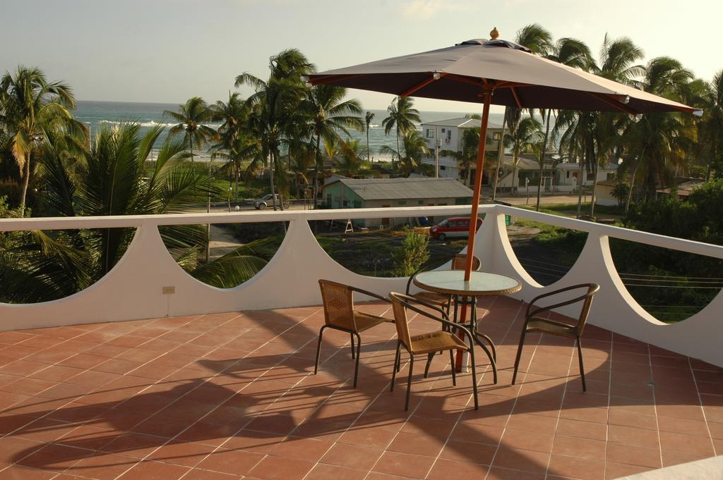 Hotel La Laguna Galapagos Пуэрто-Вильямиль Экстерьер фото